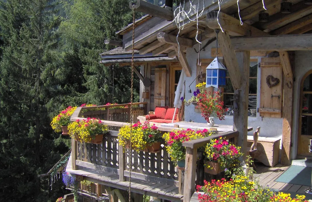 Hotel Les Chalets De Philippe Avec Jacuzzis Privatifs-1