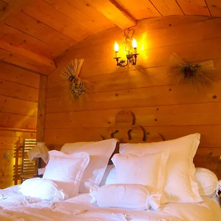 Hotel Les Chalets De Philippe Avec Jacuzzis Privatifs-3